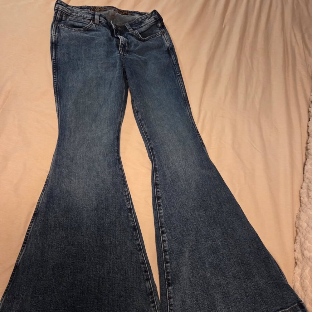 Wrangler Retro Bell Bottom Jeans 27x34 | High Rise Flare Western Boho Cowgirl